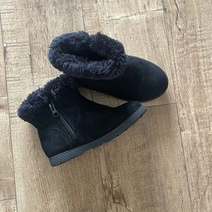 Black girls/kids booties size 11 brand cat and jack